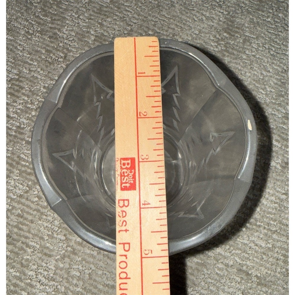Pedestal Vase Scalloped‎ Rim Embossed Christmas Tree 6.5 in Tall pressed glass - Picture 6 of 6